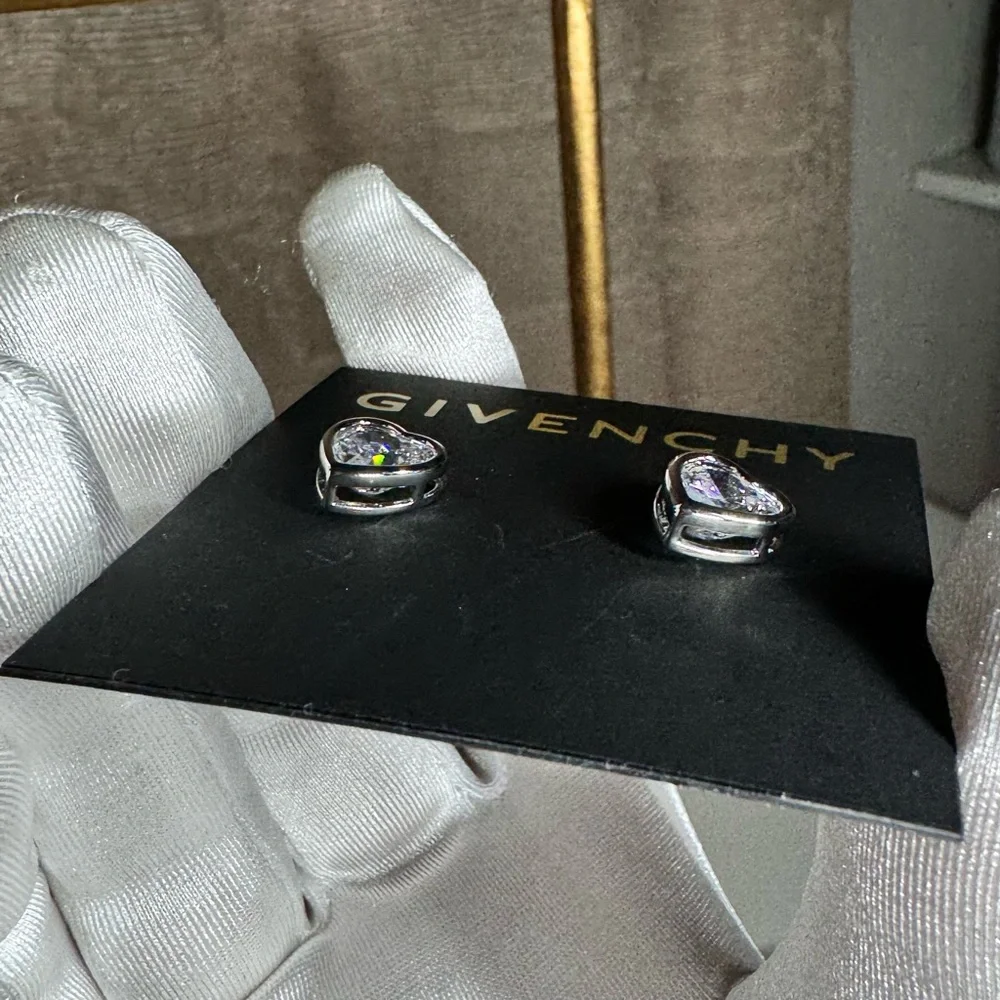 Givenchy Crystal Heart Earrings - Picture 4 of 6